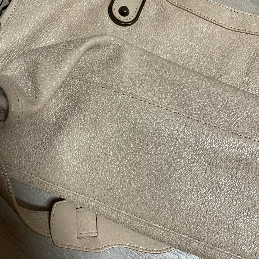 Balenciaga Beige Leather Handbag - Picture 3 of 15